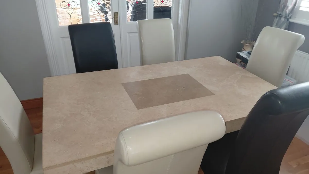Kitchen Table & Chairs - Image 1
