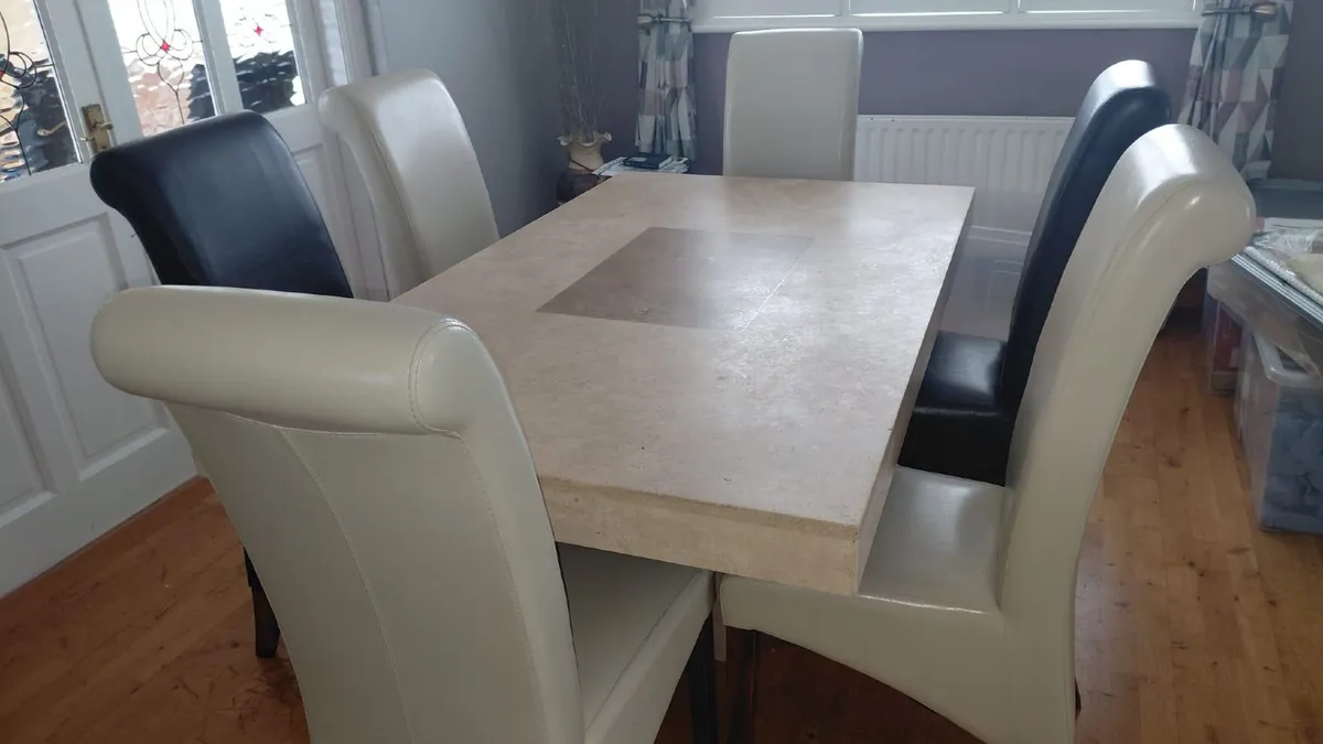 Kitchen Table & Chairs - Image 3