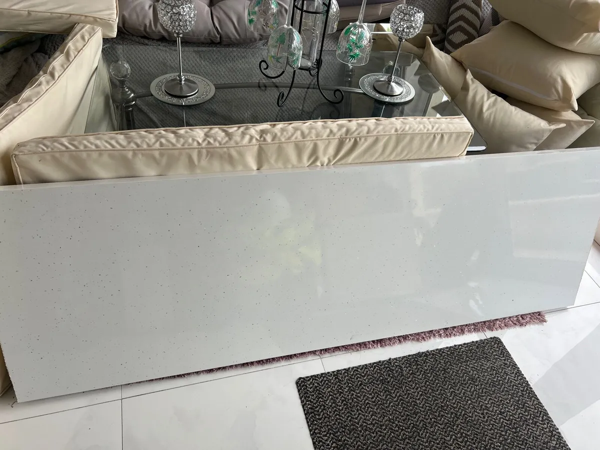 Worktop 40 mm Andromeda white 600mmX1087mm - Image 1