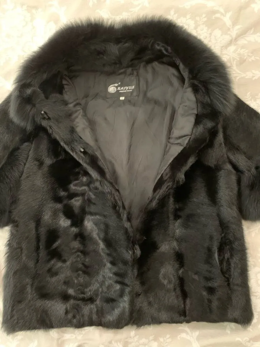 Fur coat - Image 4