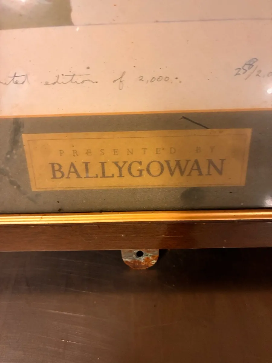 Pub memorabilia - Image 3