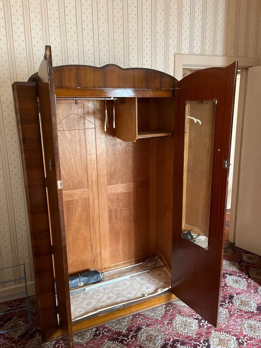 Wardrobe - Image 3