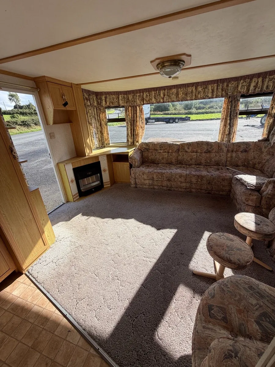 28 x 12 / 2 Bed Carnaby Continental - Image 3