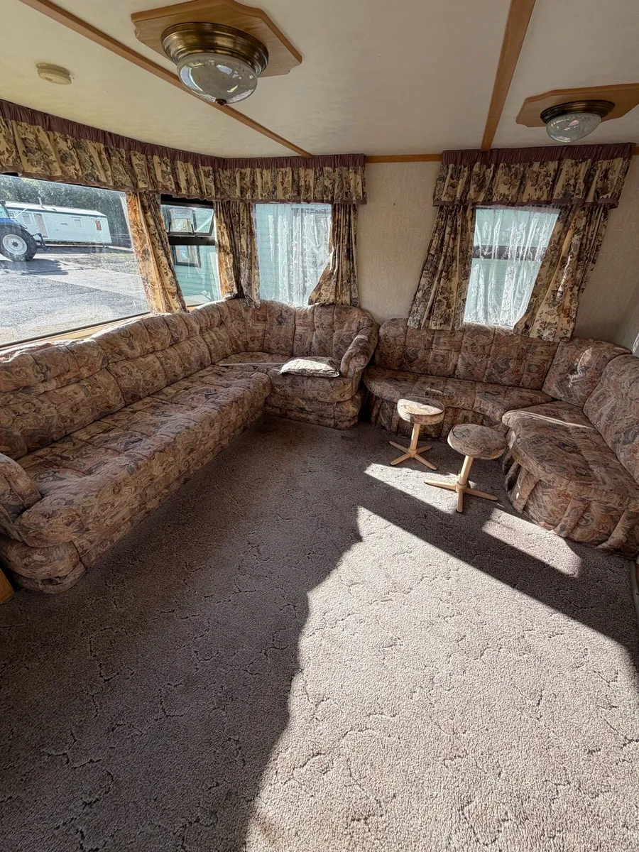 28 x 12 / 2 Bed Carnaby Continental - Image 4