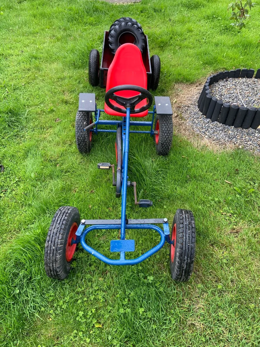 Berg go kart with Berg trailer and 2 spare tyres - Image 2