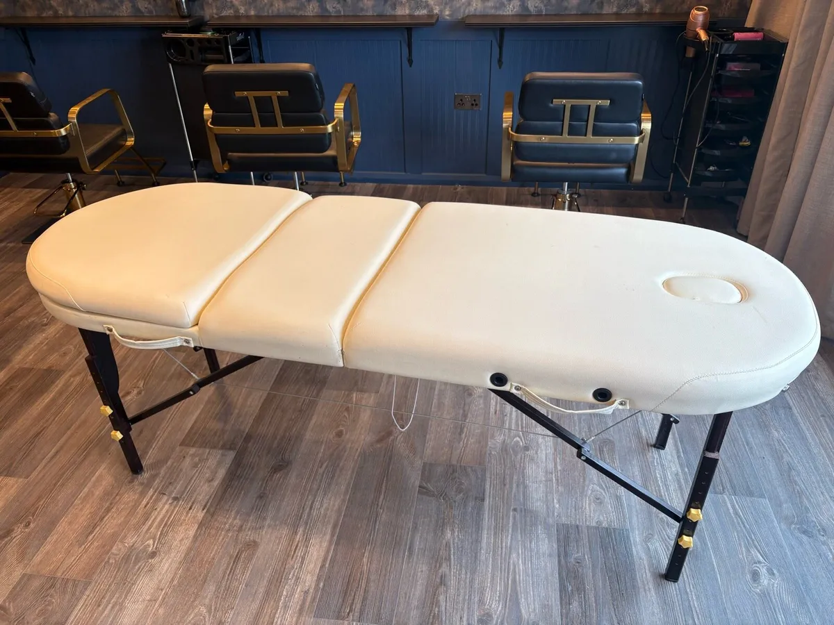 Massage table - Image 2