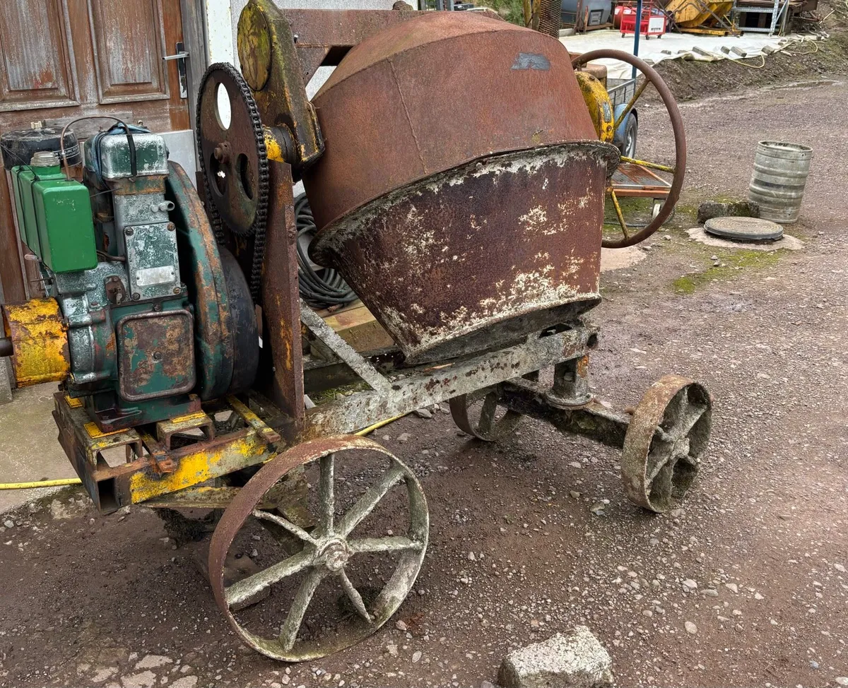 Cement mixer