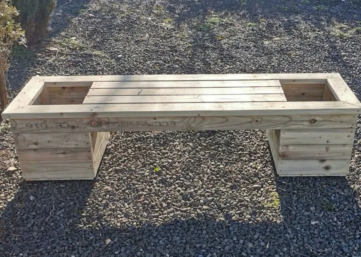 Garden furniture - Image 1
