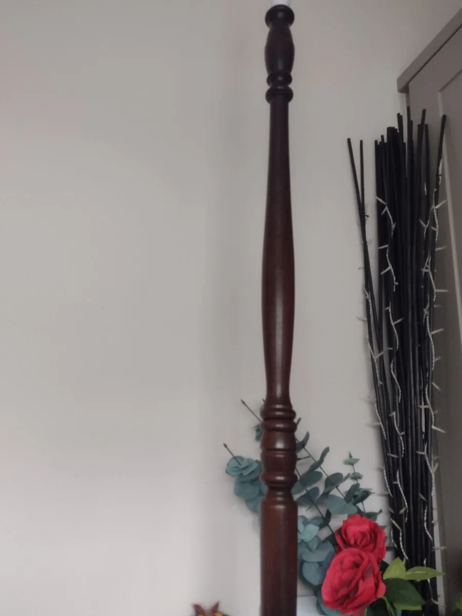 Working antique wooden floor lamp - Image 1