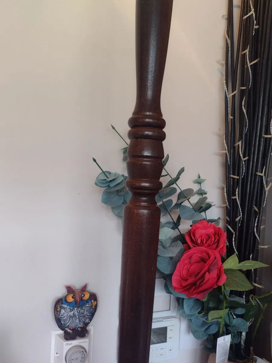 Working antique wooden floor lamp - Image 1