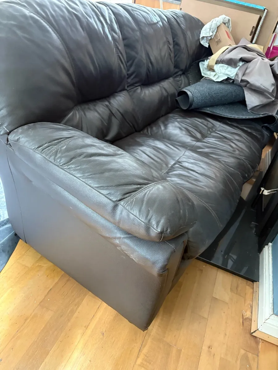 Leather couch - Image 1