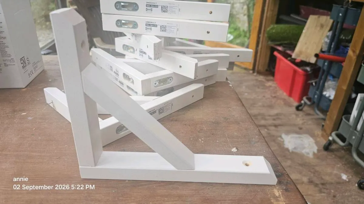 12 wooden Shelf brackets - Image 2