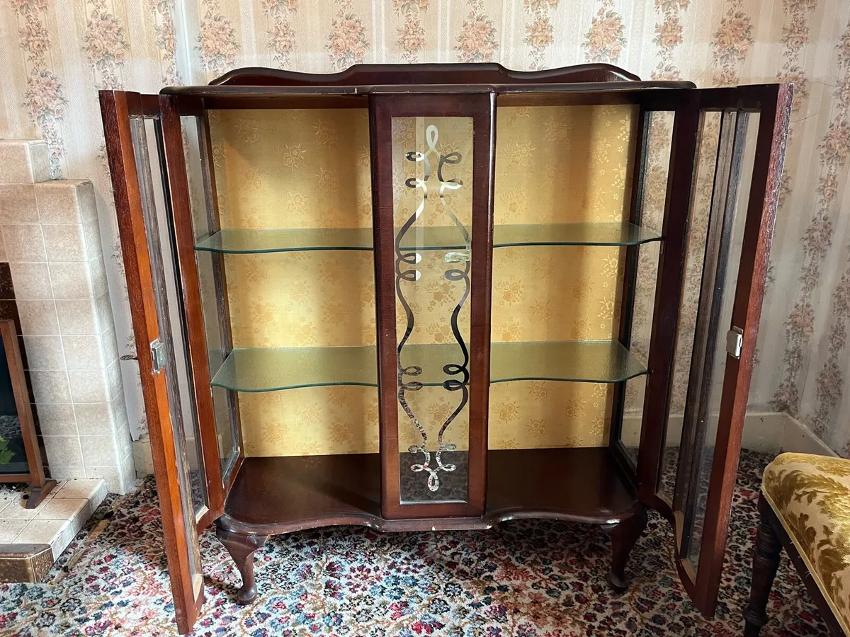 China Cabinet - Image 2