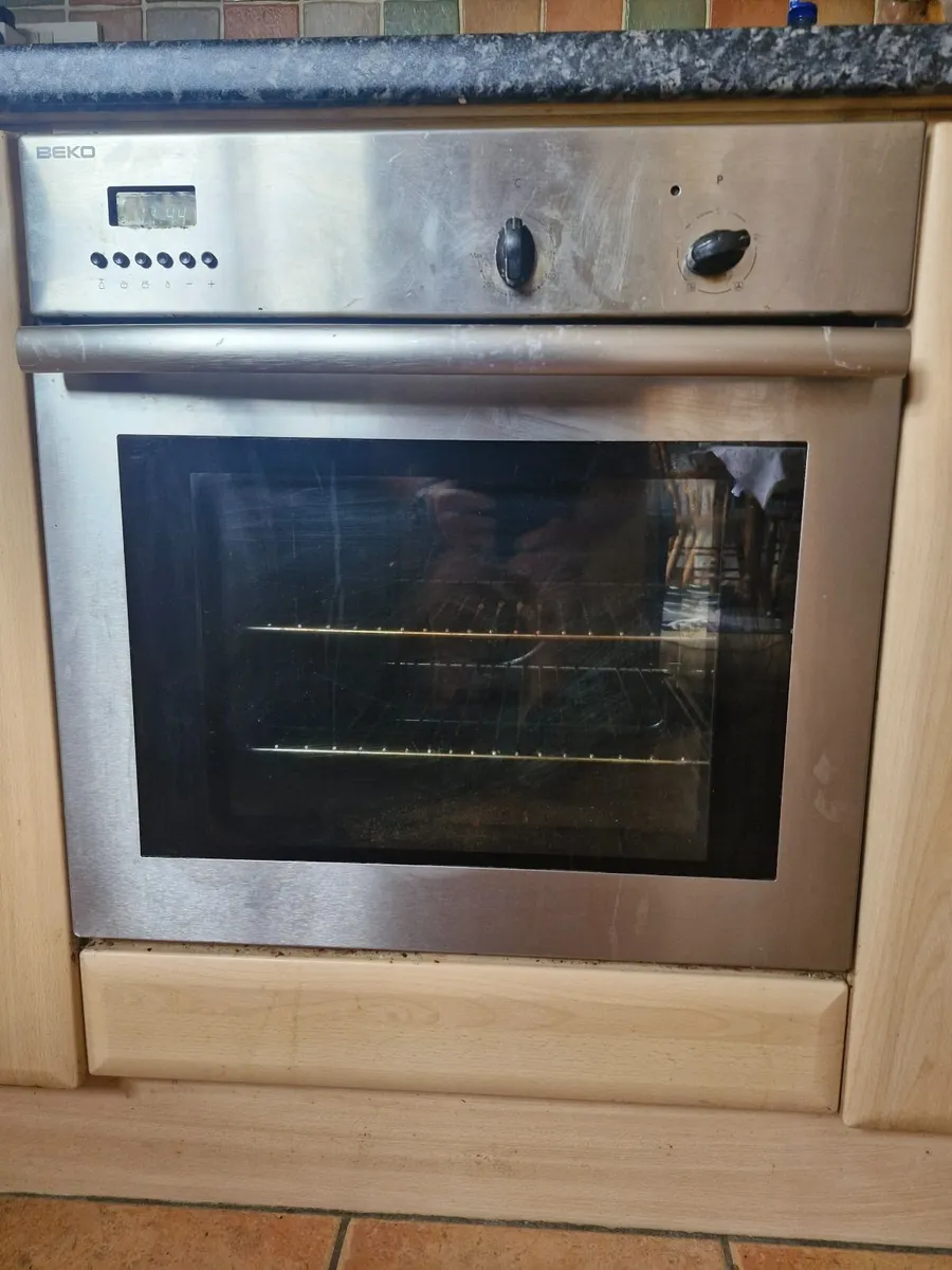 Washing Machine and Integrated Oven - Image 2