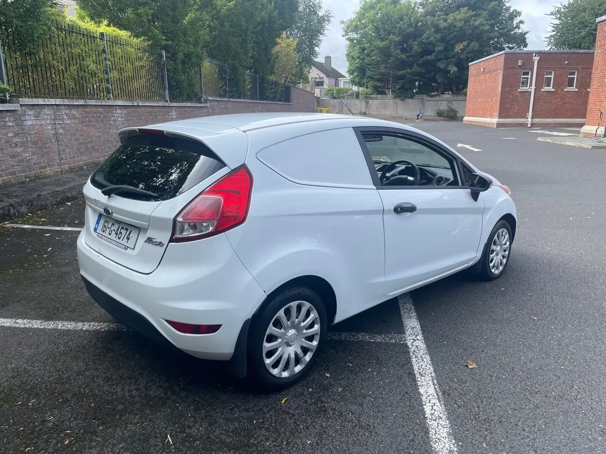 Ford Fiesta Van… Taxed/New D.O.E - Image 4