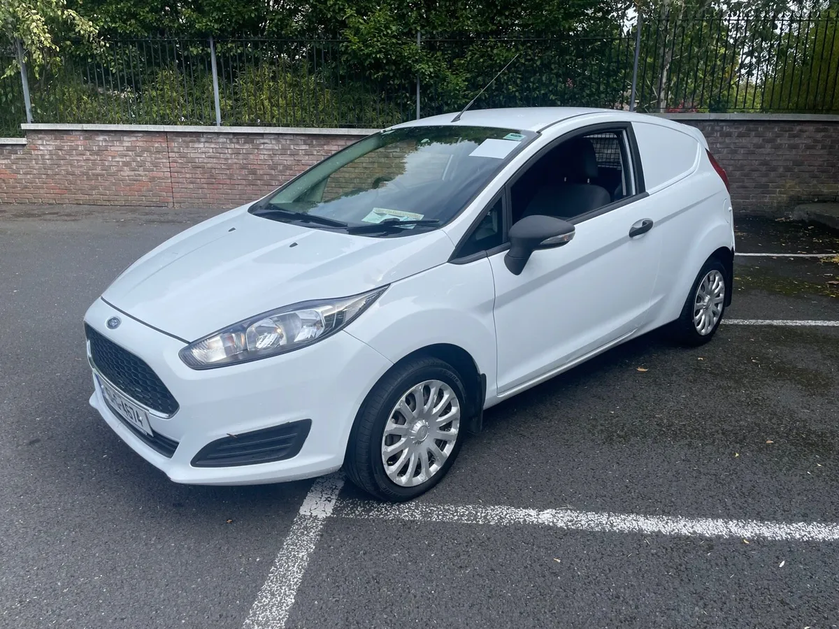 Ford Fiesta Van… Taxed/New D.O.E - Image 2