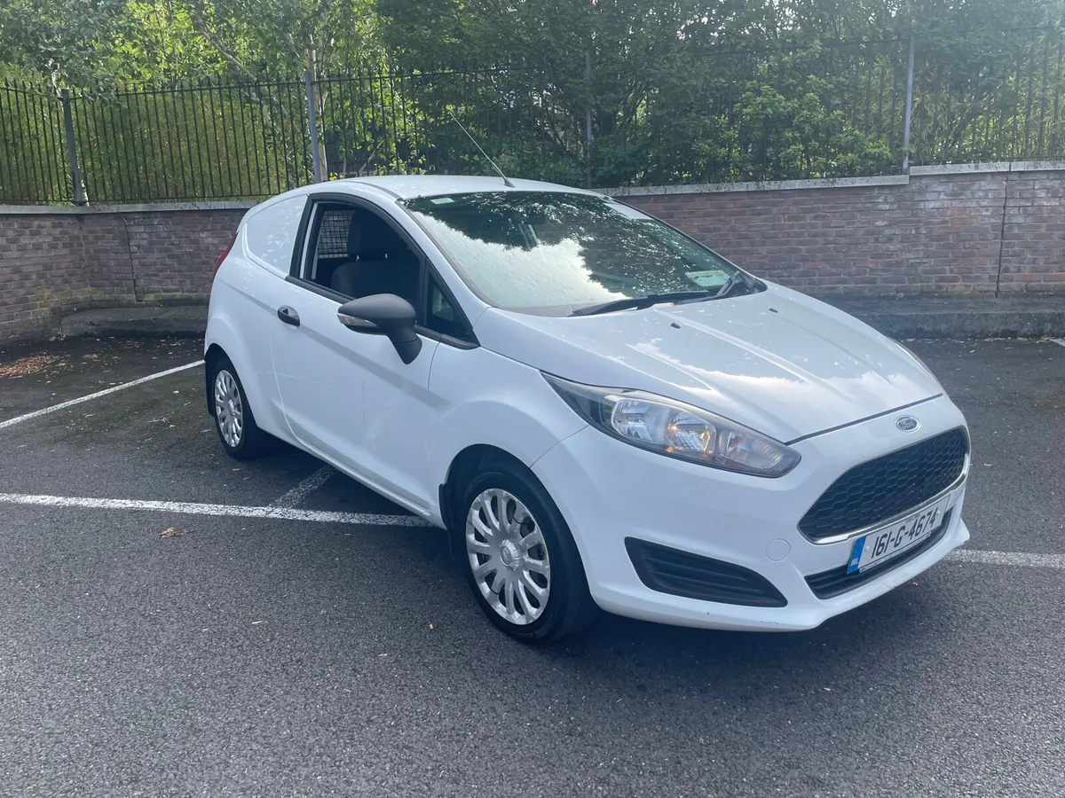 Ford Fiesta Van… Taxed/New D.O.E - Image 1