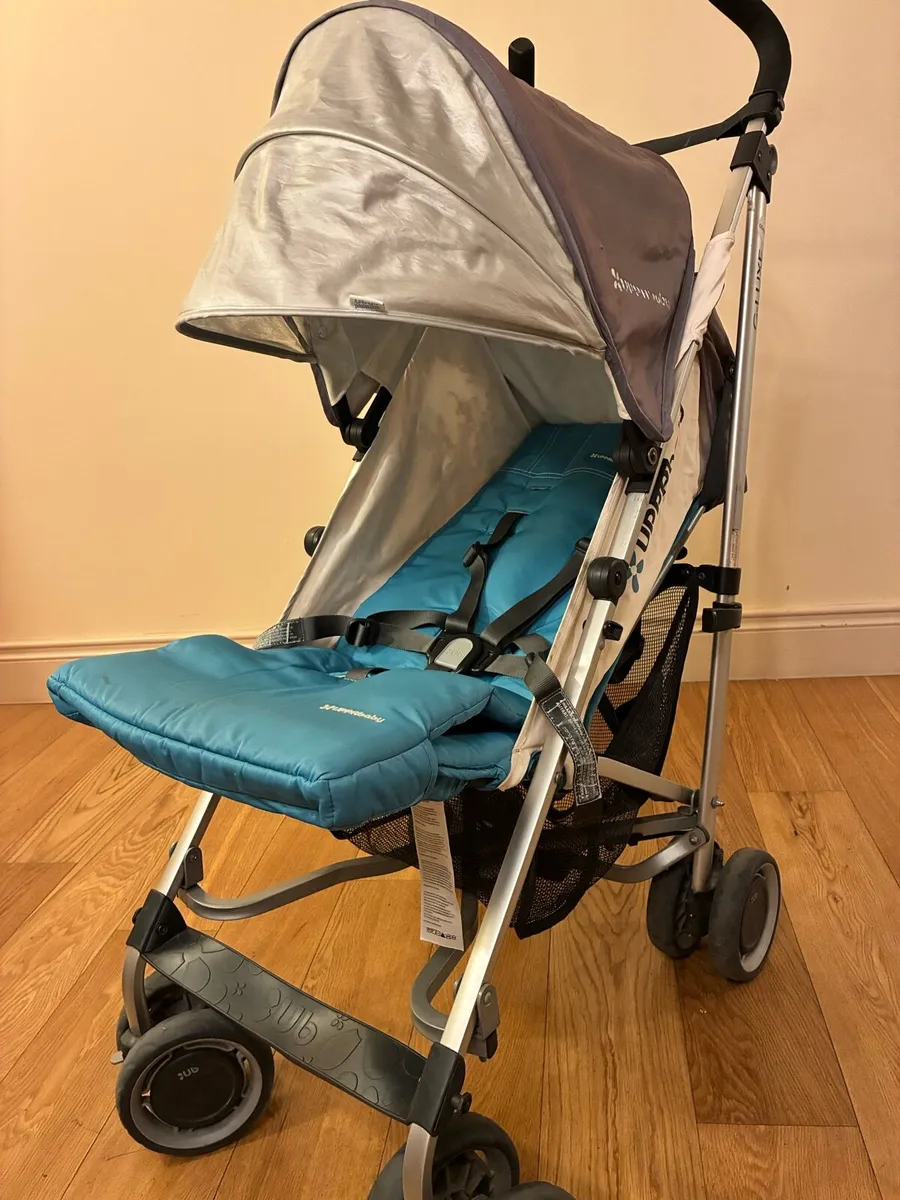 Uppababy G-Luxe with footmuff and rain cover - Image 3