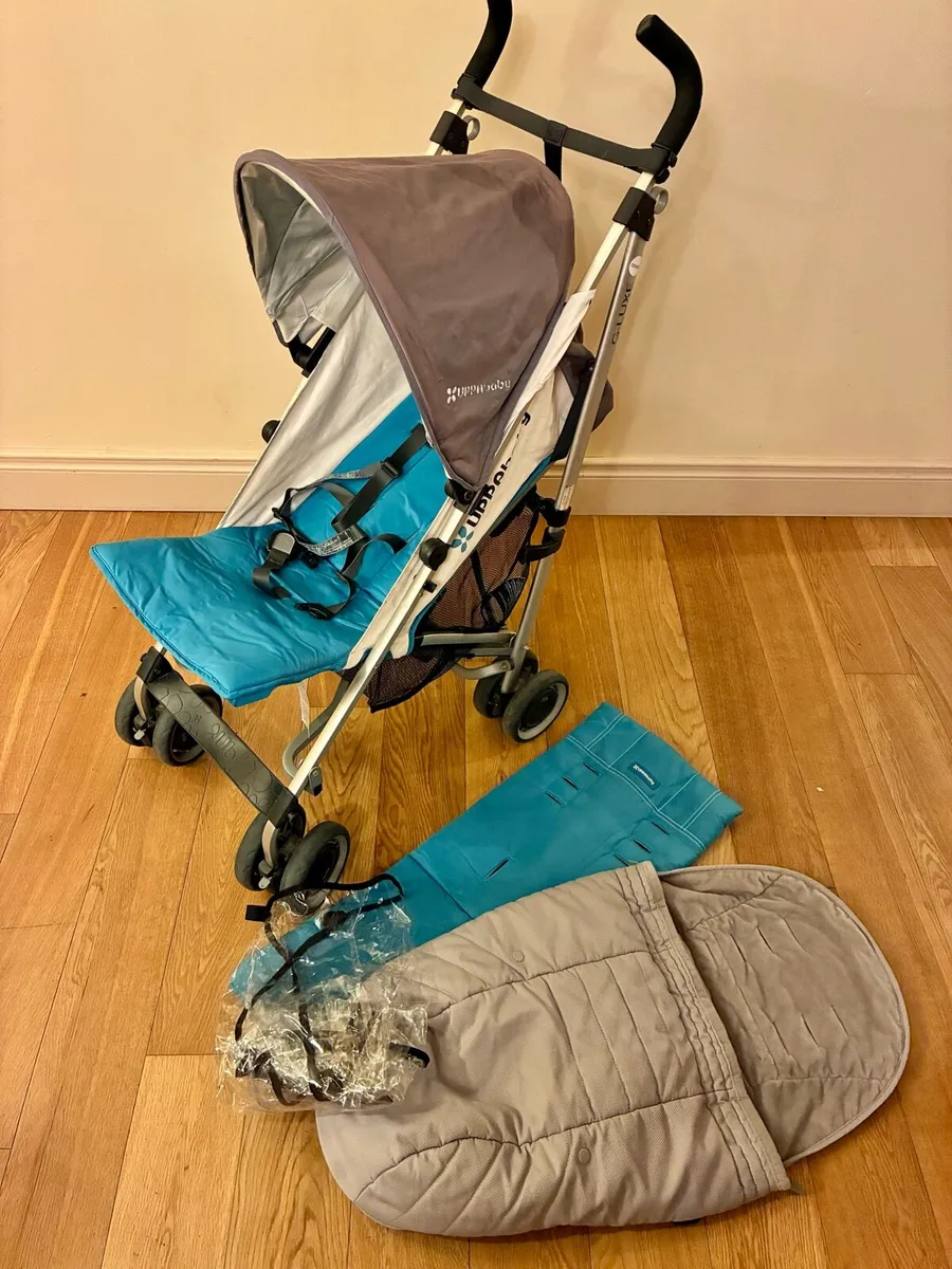 Uppababy G-Luxe with footmuff and rain cover - Image 1