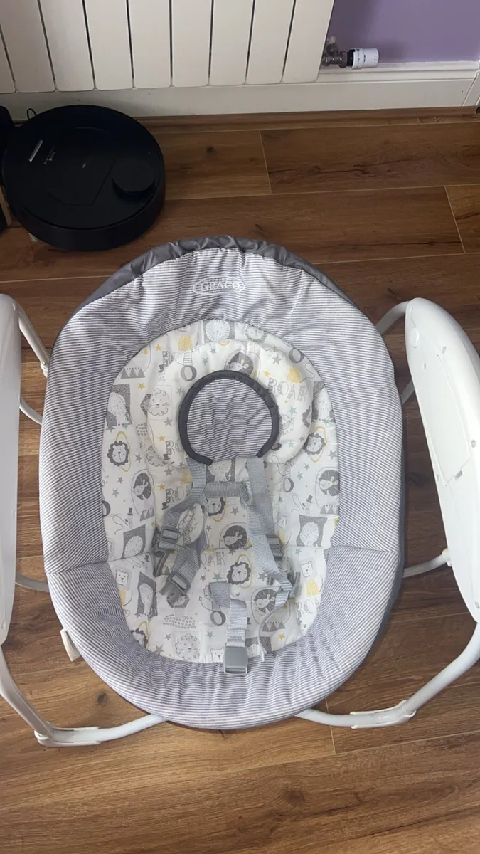 Graco Lite Baby Swing - Image 1