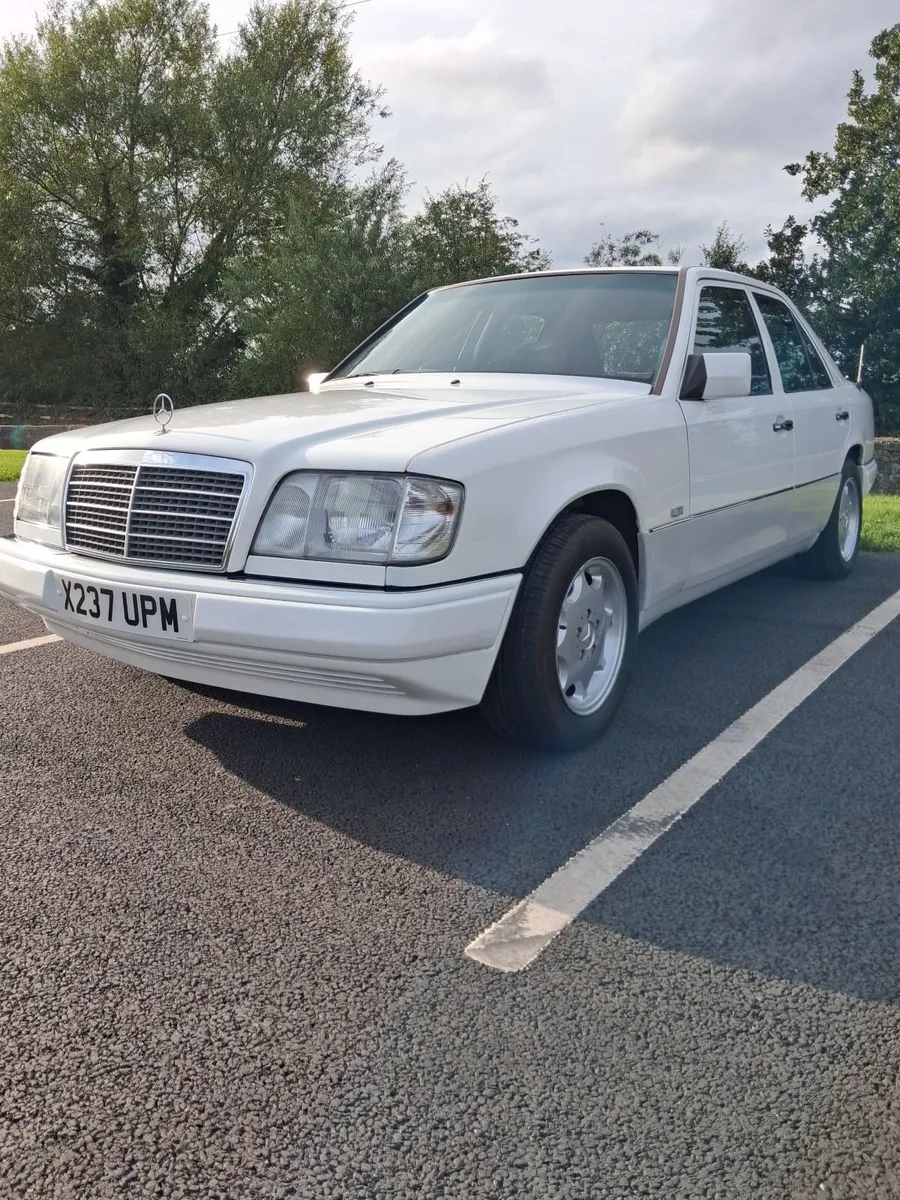 Mercedes-Benz E-Class 1997 - Image 1