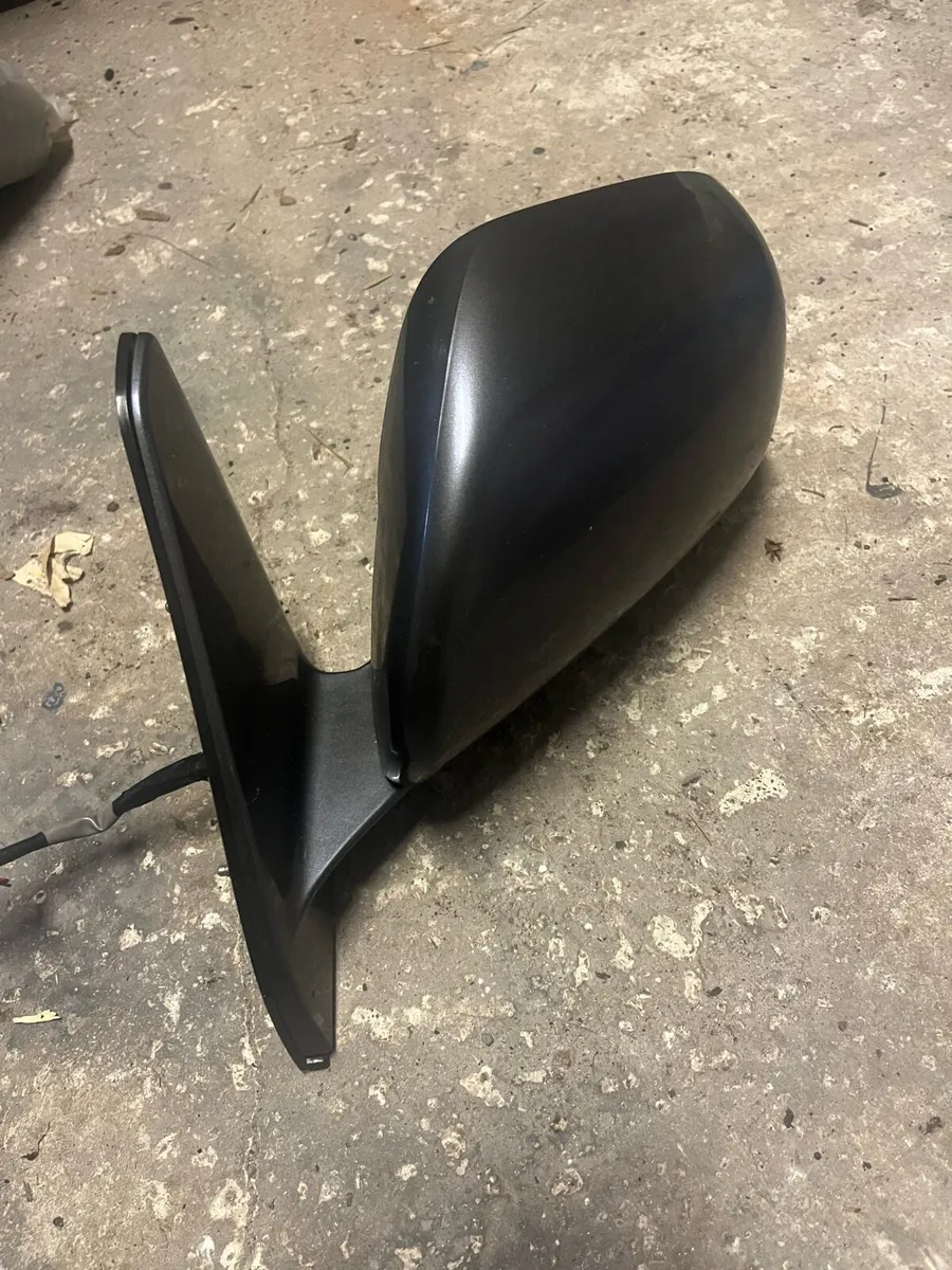 Toyota Landcruiser Door Mirror - Image 1