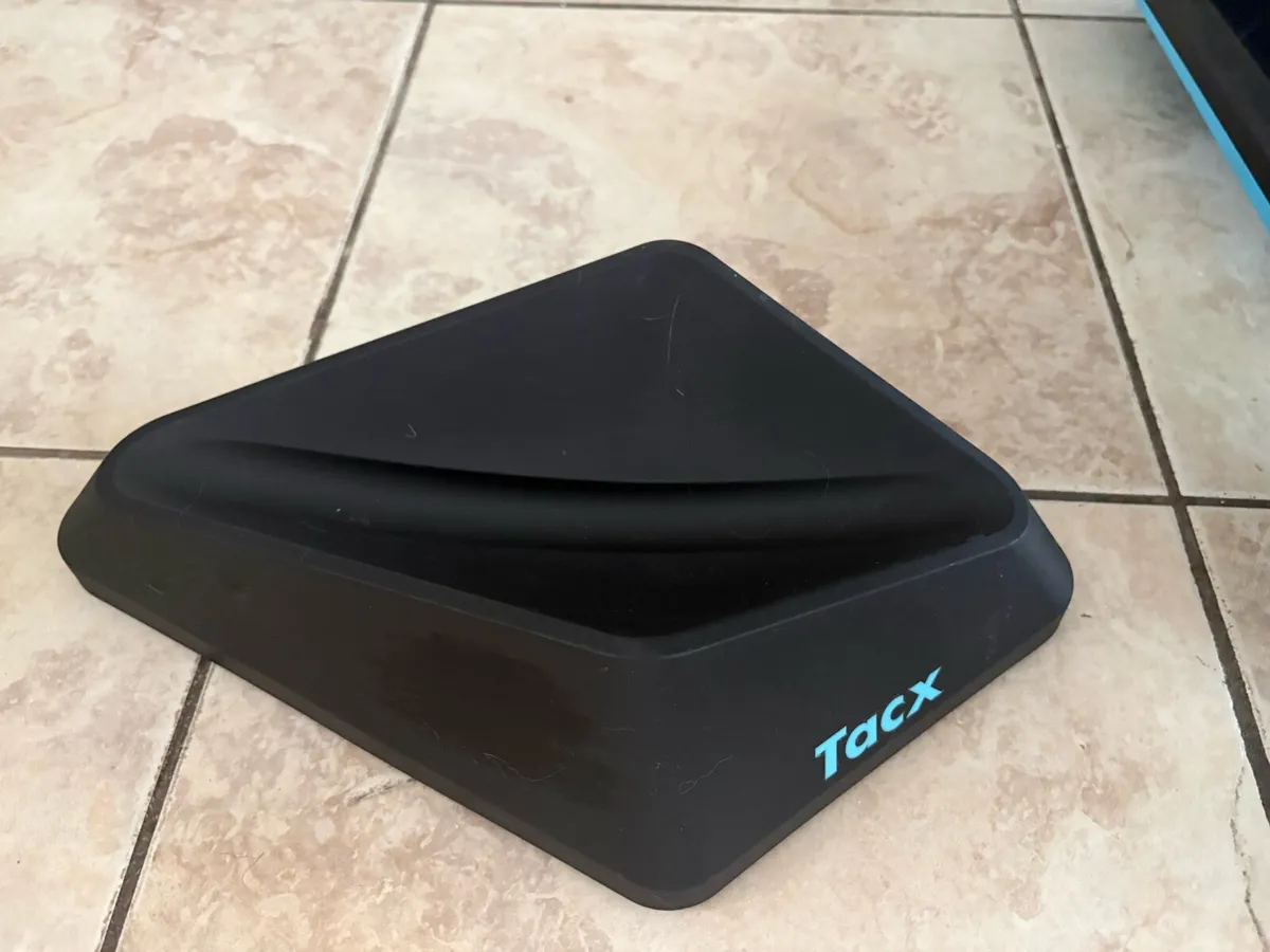 Tacx neo 2 smart turbo trainer - Image 3