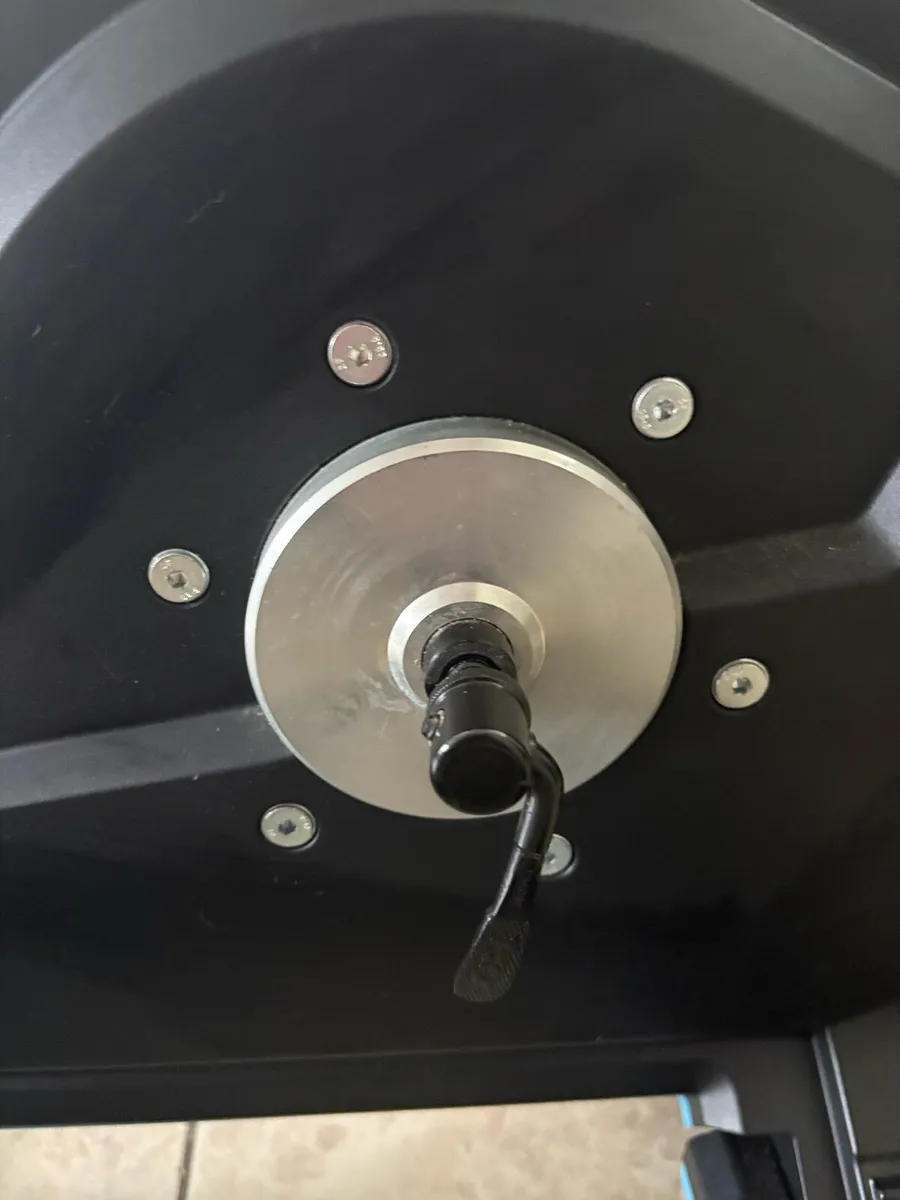 Tacx neo 2 smart turbo trainer - Image 4