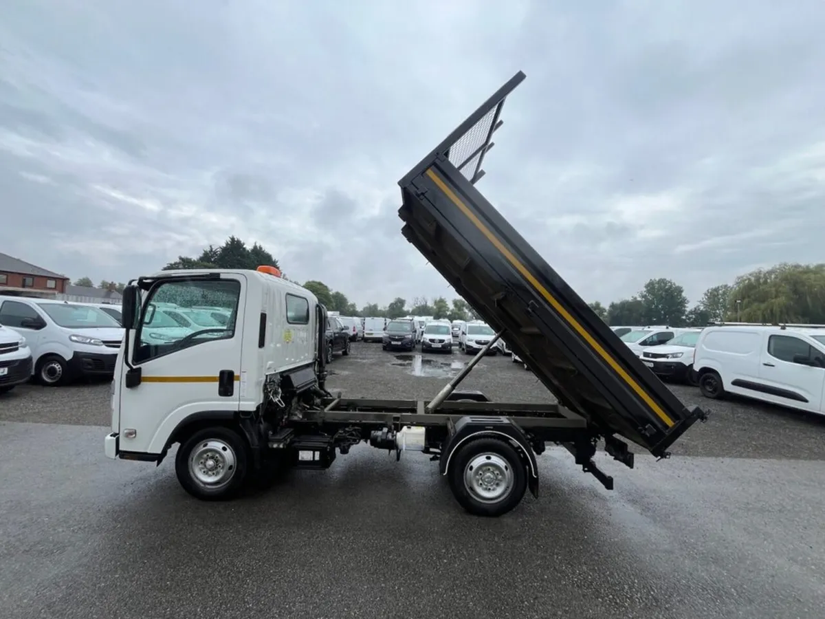 2023 Isuzu Grafter Tipper Van - Image 1