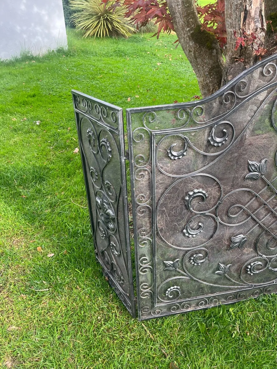3 panel iron fire guard - Image 4