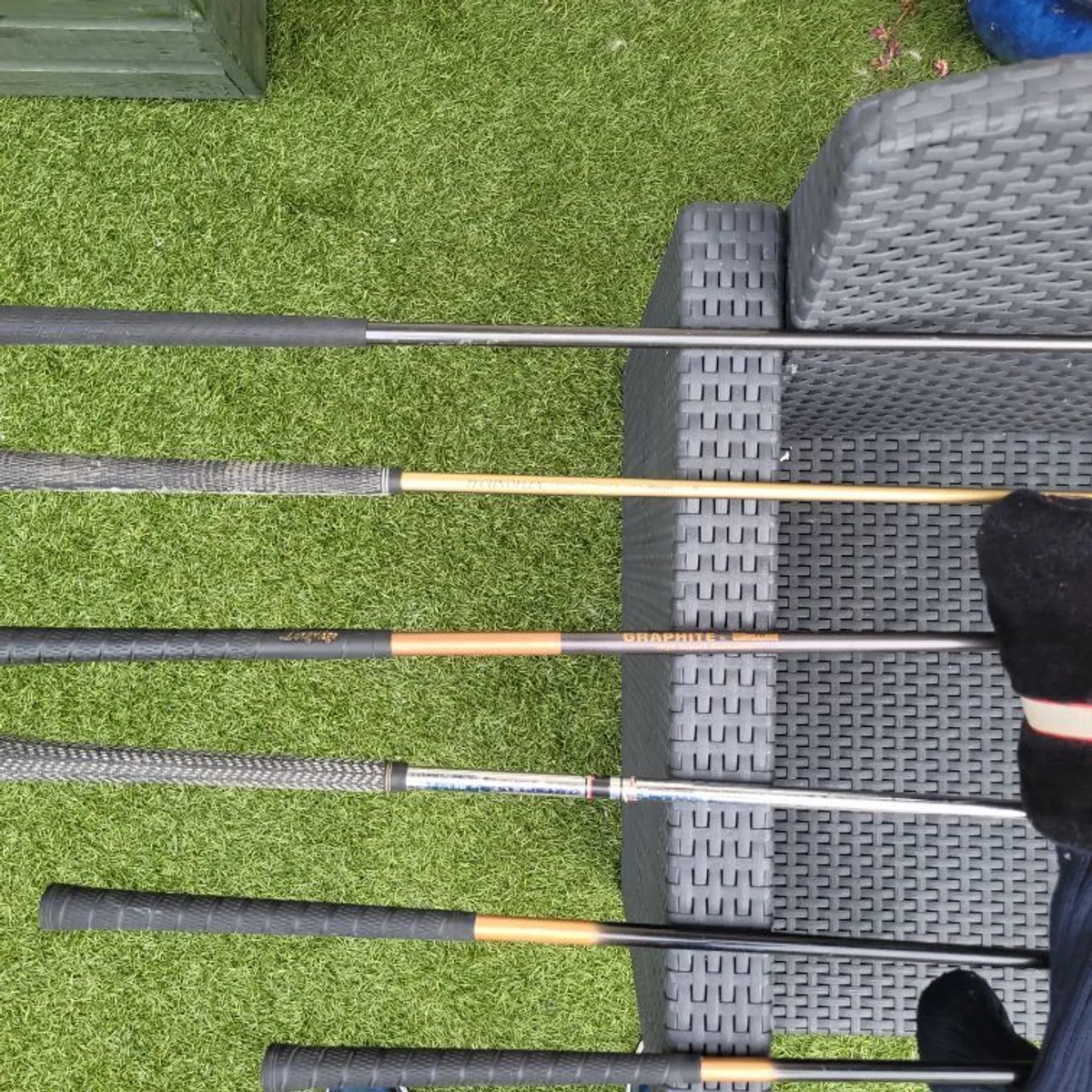 golf clubs 3 drivers,  1x3 metal Wood ,1x5 metal wood   selection  of 4 putters - Image 3