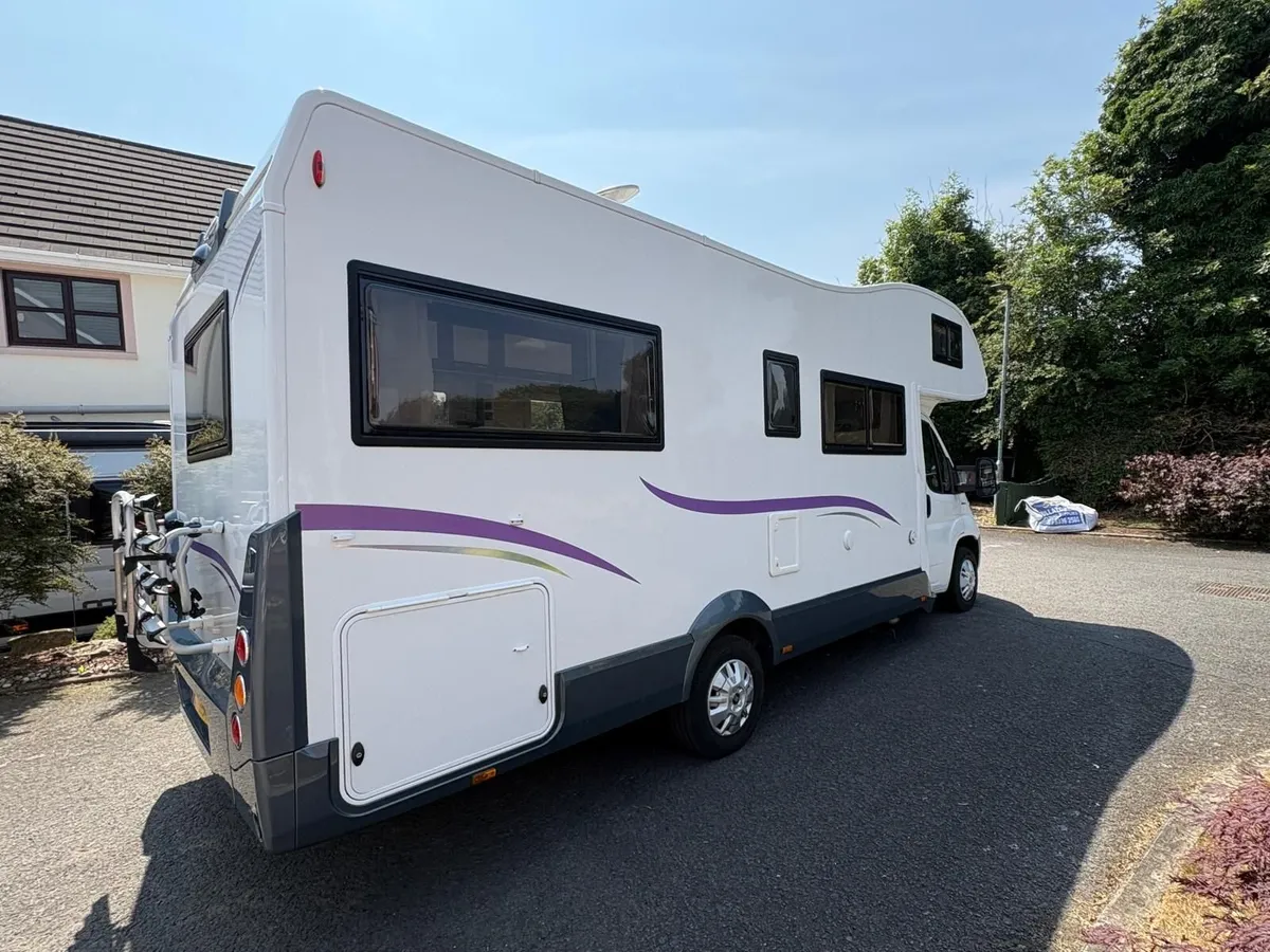 Automatic 2019 Roller Team 746 6 berth/5 seatbelts - Image 3