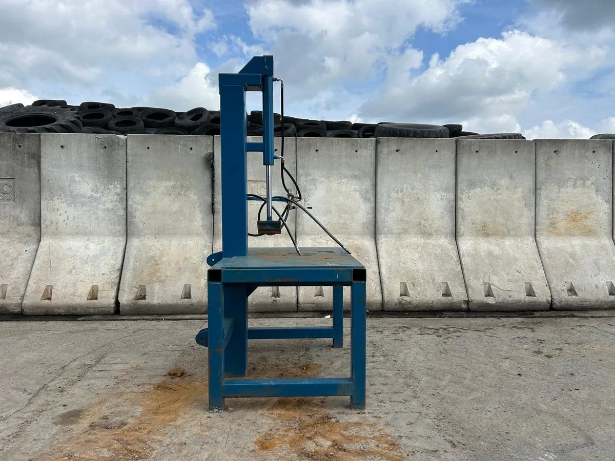 Log-splitter - Image 4
