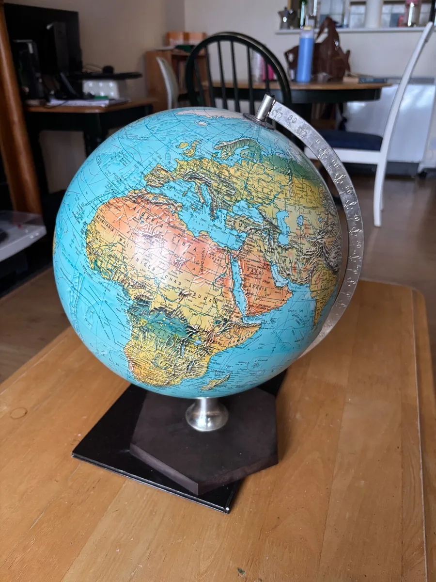 World Globe with Chrome Stand - Image 4