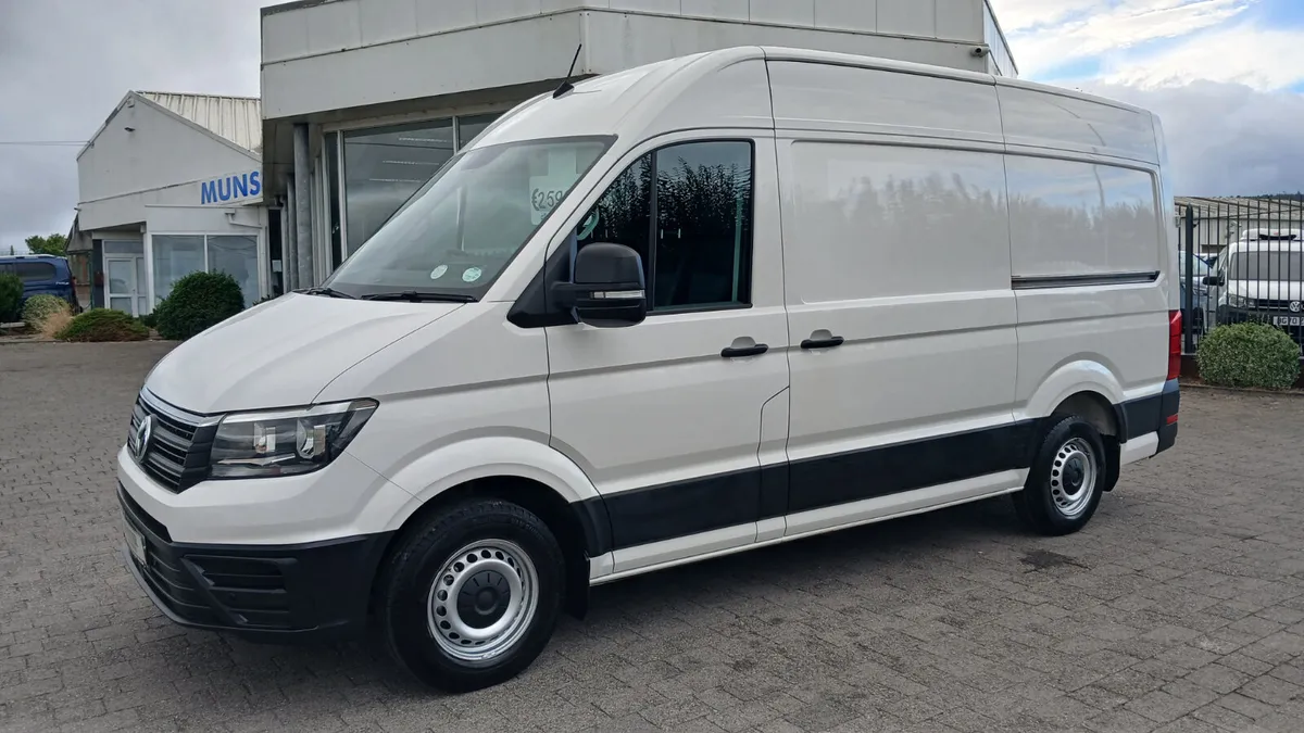 231 VW CRAFTER MWB VAN 140BHP,1 OWNER - Image 1