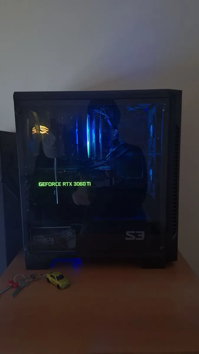 Gaming desktop computer - Image 1