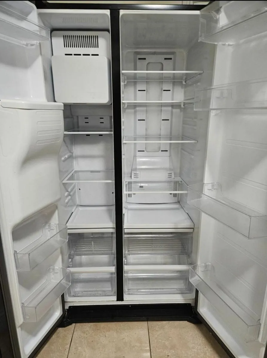 Samsung American Fridge Freezer - Image 2