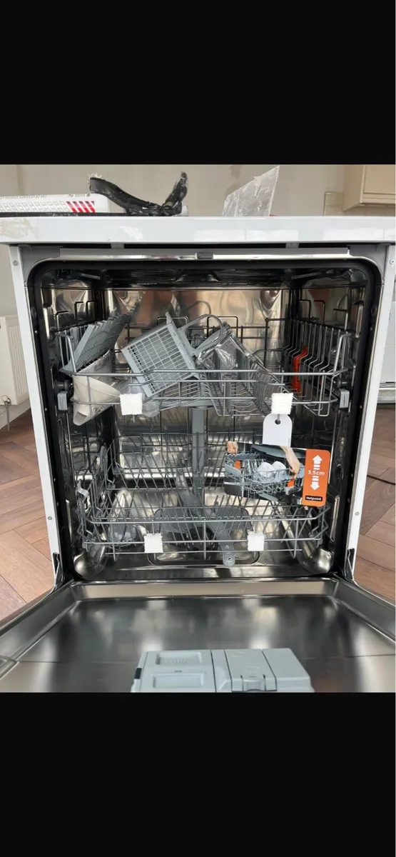 Dishwasher - Image 2