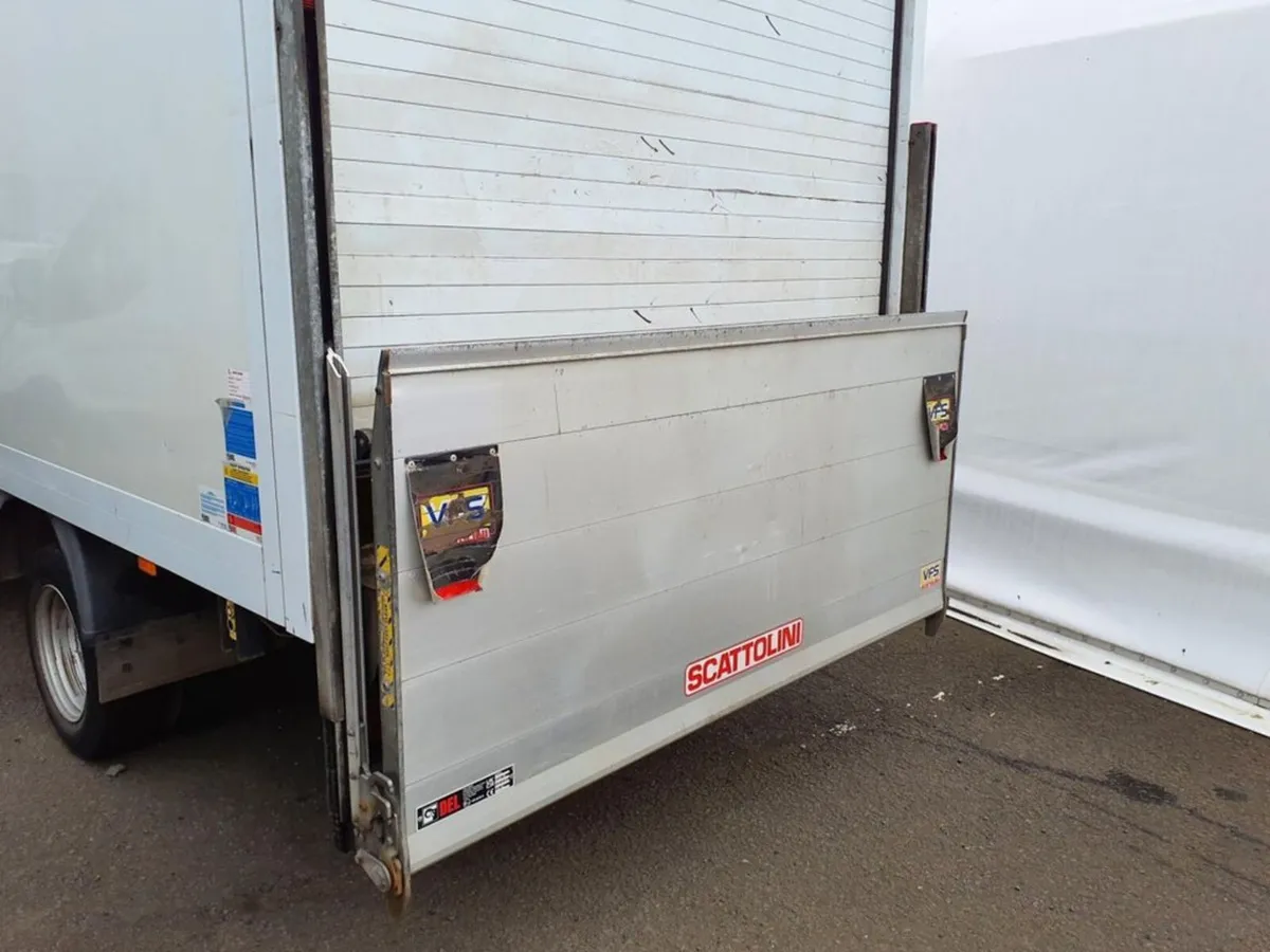 2022 Ford Transit Luton Box Van - Image 2