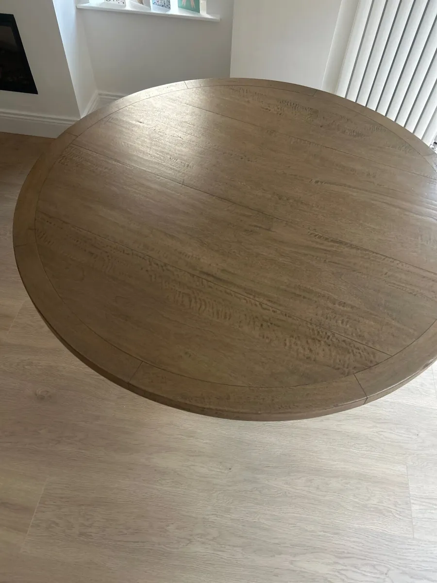 Caseys Furniture 4ft 6" Solid Oak Round Table - Image 2