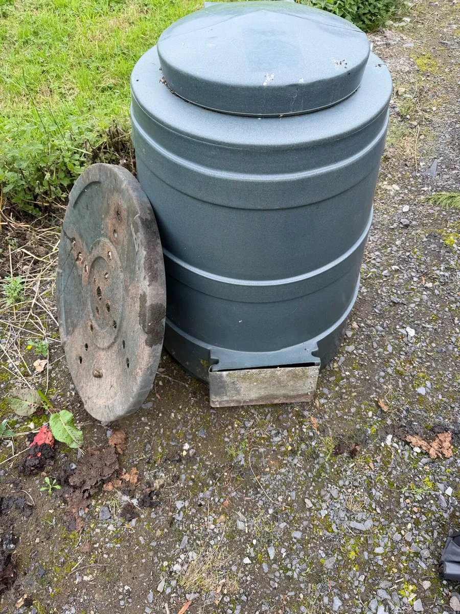 Compost bin - Image 1
