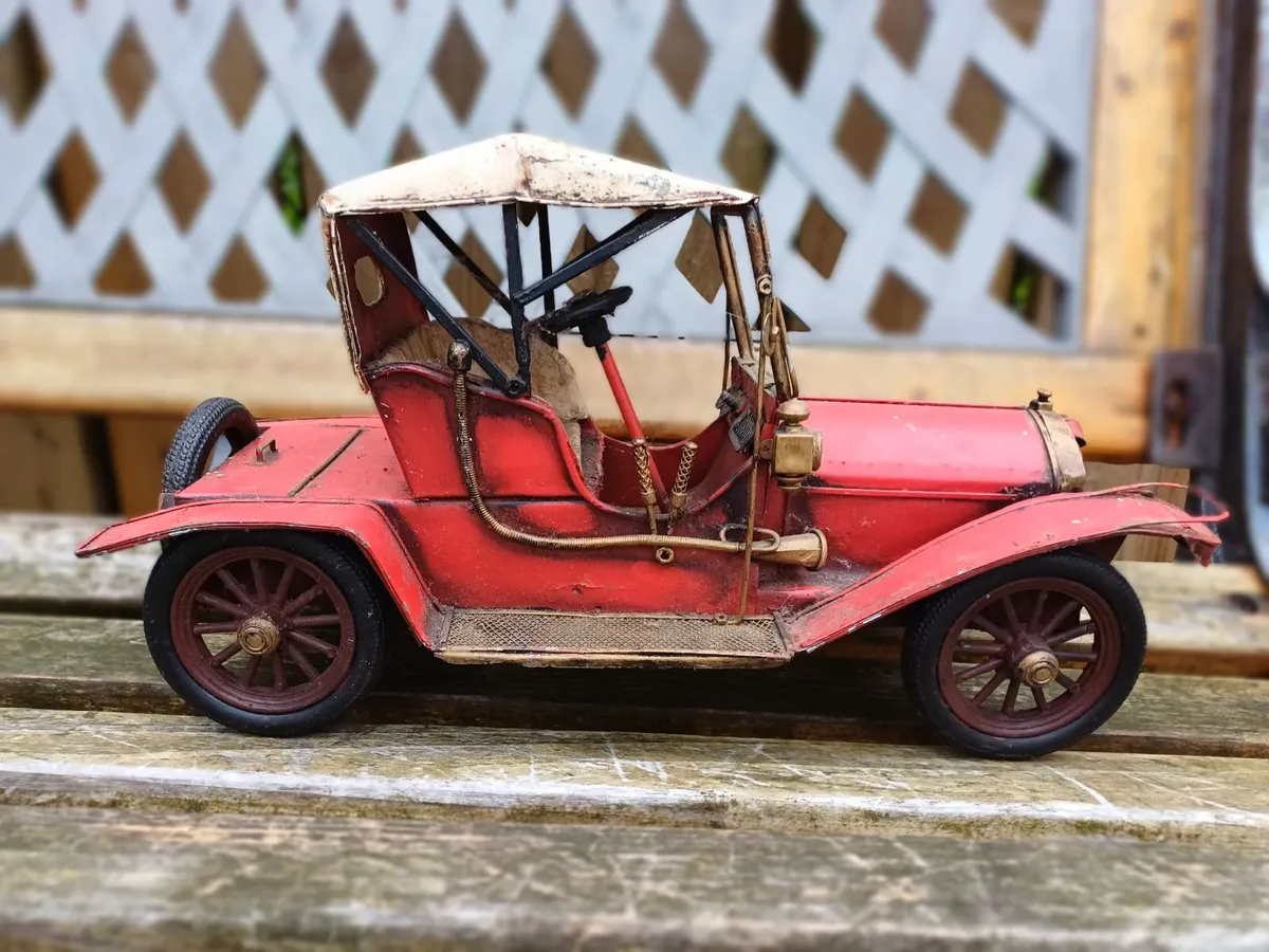 Vintage Collectible Metal Car - Image 2