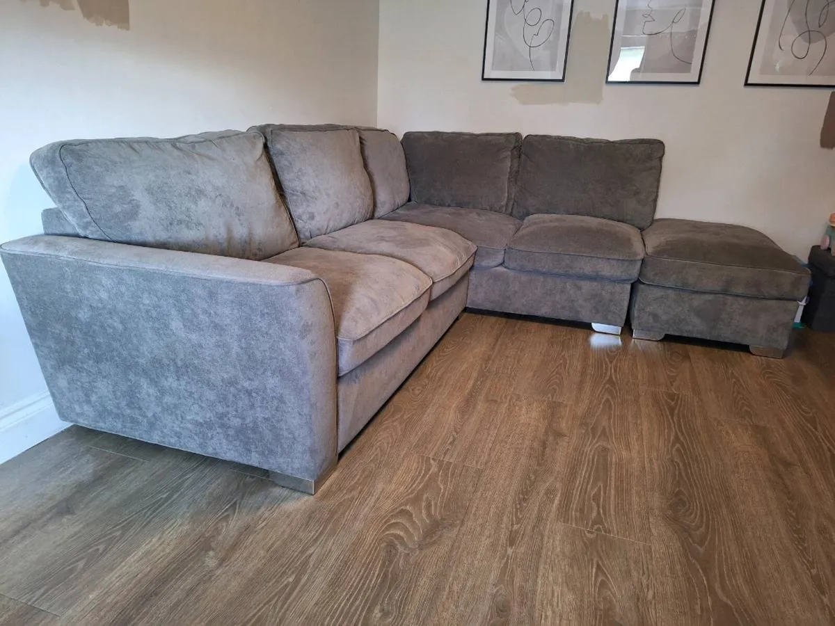 L Shape corner Couch With Footstool - Image 2