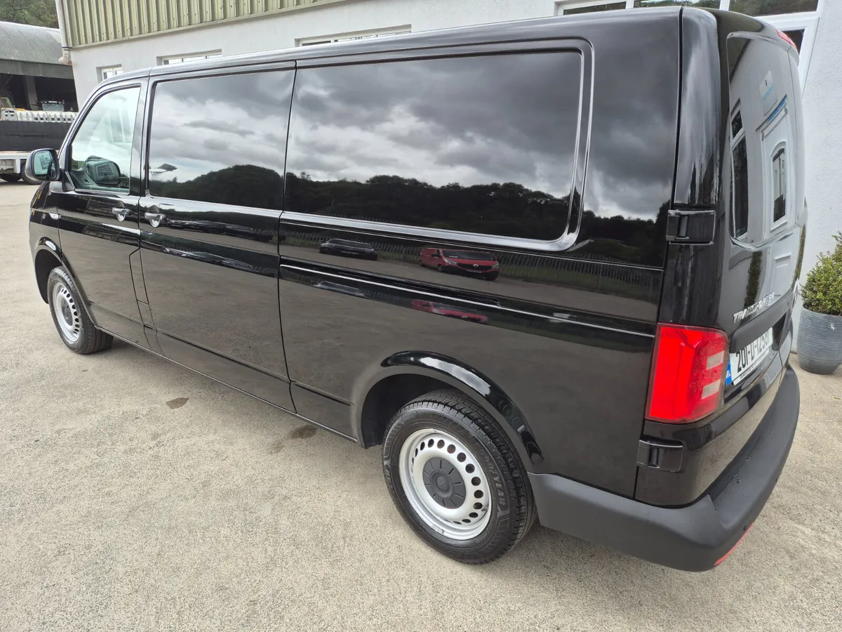 Volkswagen Transporter 2020 lwb - Image 3