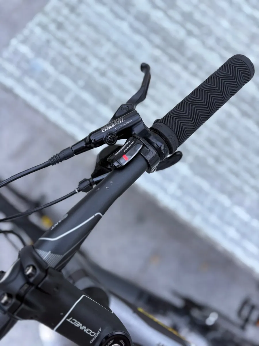 Giant Connect SR2 Bicycle - Image 2