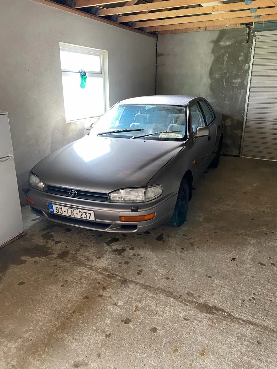 Toyota Camry 1993 2.2 petrol - Image 1