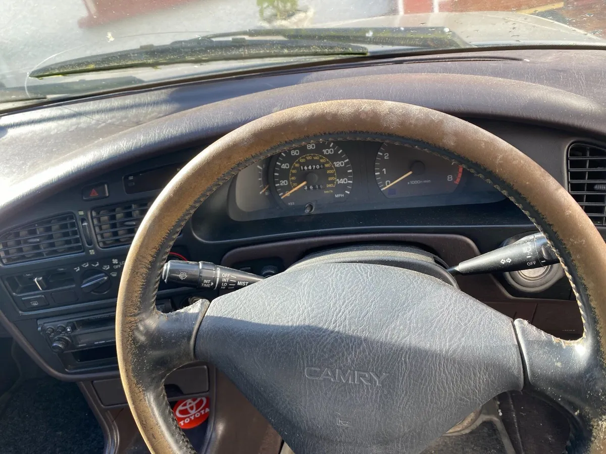 Toyota Camry 1993 2.2 petrol - Image 2