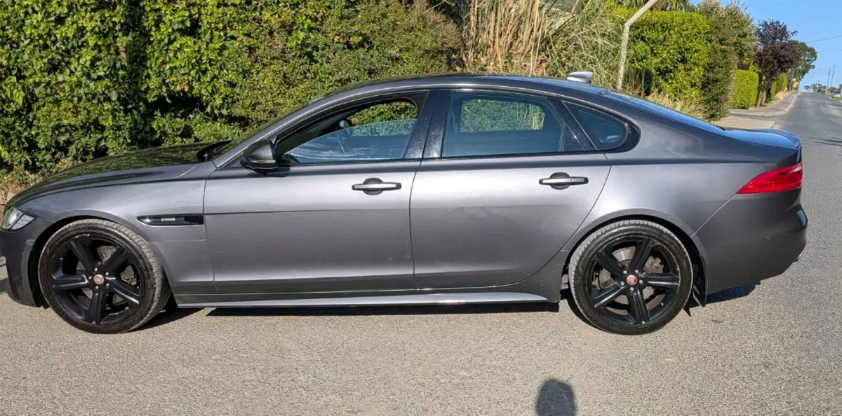 2016 Jaguar XF R Sport - Image 2