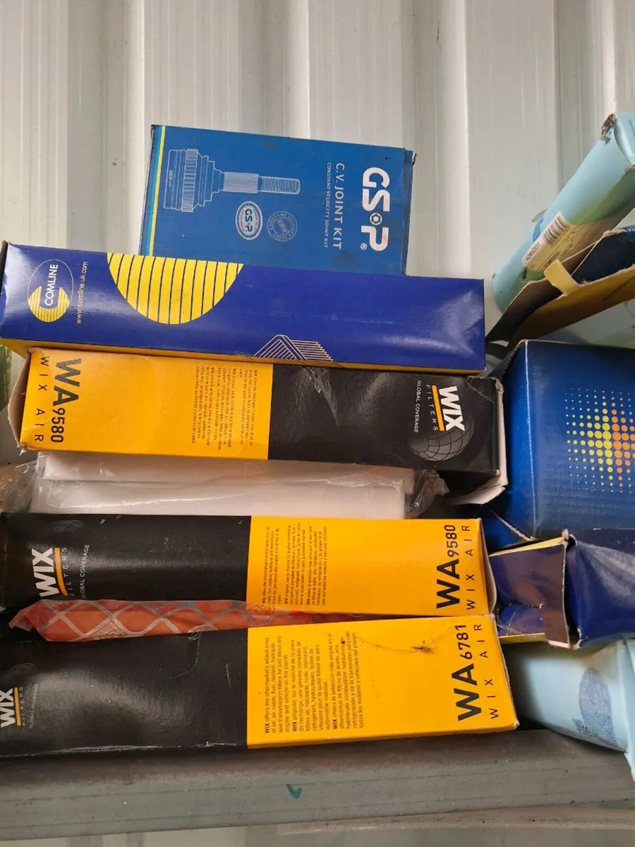 Large selection of car filters. Oil, air, fuel, - Image 2