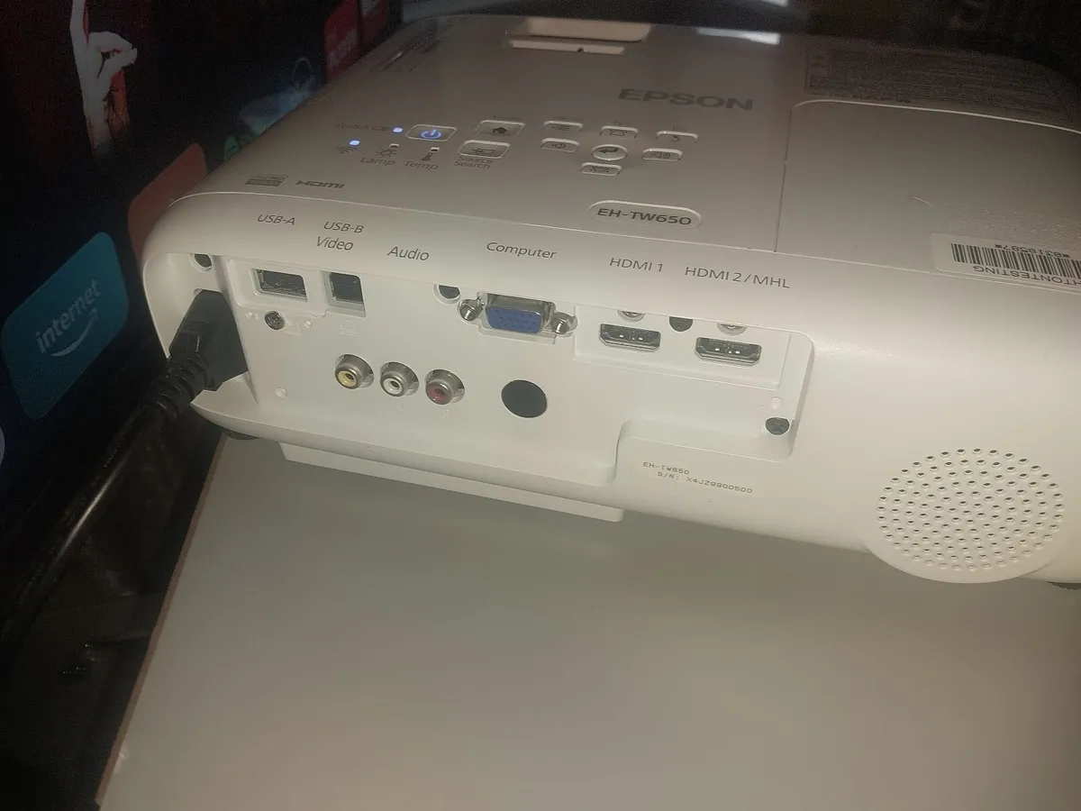 Projector - Image 4